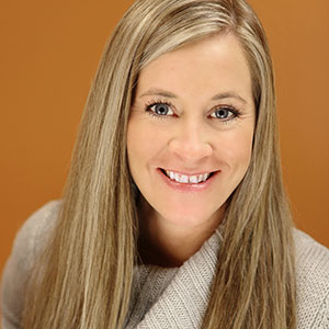 Traci_IMG_3723xjzBkgd-sm